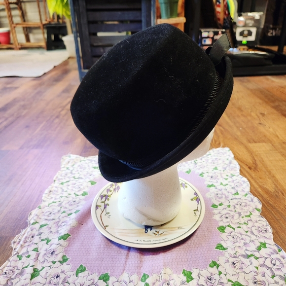 🎼Vintage 1950s Peachbloom Velour Rolled Brim Hat🖤 - Picture 5 of 10